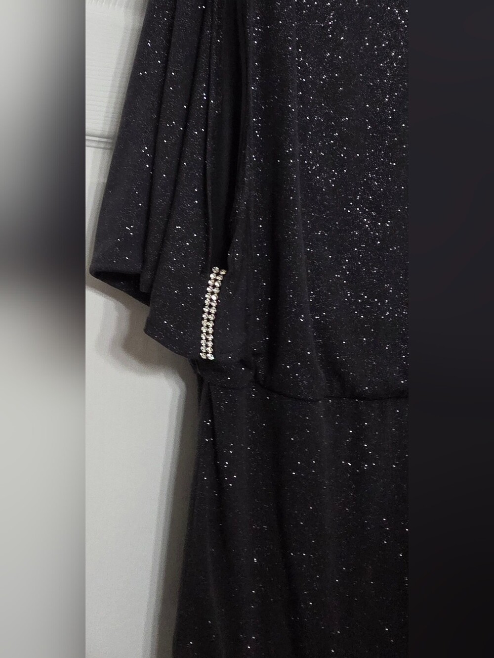 Betsy & Adam Black Sparkle Split-Sleeve Cocktail Dress Size 4 - Picture 6 of 14